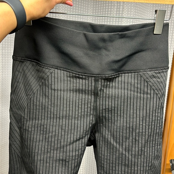 Lululemon Ebb to Street High Rise 8” short - Picture 4 of 6